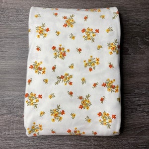 White with red yellow flowers: Double brush poly•