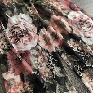 Power mesh: Black light rose floral