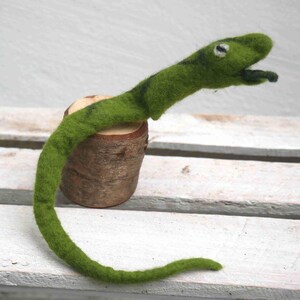 Fingerpuppe Schlange - Natter - Viper - 100%Wolle - Handarbeit - grün