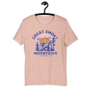 Great Smoky Mountains National Park Shirt. North Carolina & Tennessee Travel T-Shirt. Retro Hiking Shirt. Vintage Nature Lover Bear Tee Gift