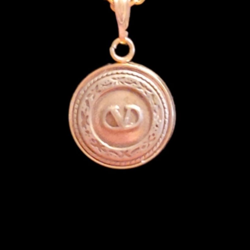 Vintage Valentino Authentic Upcycled Button Necklace Handmade immagine 2