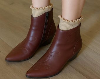 80s Maine Woods Brown Leather Embroidered Ankle Boots