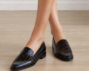 Stuart Weitzman Y2K Dark Brown Croc Embossed Patent Leather Loafers LowHeel
