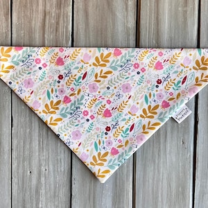 Personalized Pink Floral Vine Dog Bandana, Over the Collar Spring Dog Bandana, Custom Dog Bandana, Summer Dog Bandana, Dog Neckerchief