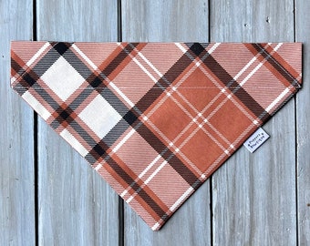 Bruin, crème oogst geruite herfst hond bandana, over de kraag herfst hond bandana, aangepaste hond bandana, herfst geruite hond bandana, herfst hond sjaal