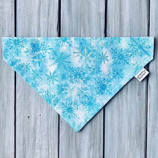 Snowflake Dog Bandana, Over the Collar Winter Snowflake Dog Bandana, Holiday Dog Bandana, Winter Dog Bandana, Falling Snowflake Dog Bandana