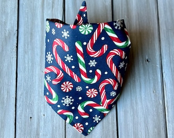Snap On Candy Cane Dog Bandana, Personalized Candy Cane Dog Bandana, Christmas Dog Bandana, Holiday Dog Bandana, Dog Bandana, Dog Scarf