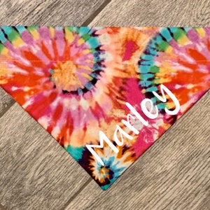Personalisiertes Tie Dye Hundehalstuch, Über dem Kragen Tie Dye Hundehalstuch, Benutzerdefinierte Hundehalstuch, Boho Hundehalstuch, Hundeschal, Hundehalstuch