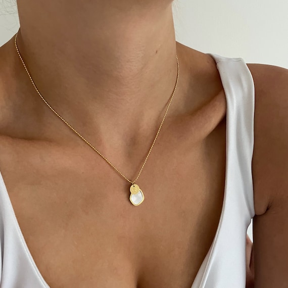 Amazon.com: Seashell Pendant Necklace, Enamel Shell Blue Necklace for  Women, White Pearl Bead Set in Clam Beach Necklaces Bohemian, Delicate  Small Cute Gold Plated Teen Girls, size is 0.55'' × 0.43'': Clothing,