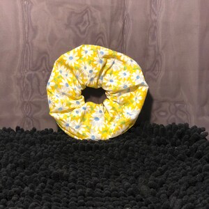 flower printed scrunchie, BRAND NEW