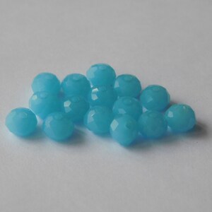 20 faceted glass beads blue