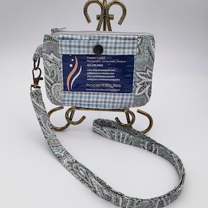 Porta credencial de identificación con tres compartimentos y diseño a cuadros Paisley / Porta credencial de identificación con diseño a cuadros Paisley / Cartera porta credencial con diseño a cuadros Paisley / Porta credencial con cordón Paisley