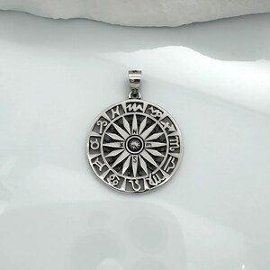Pendentif thème du zodiaque en argent sterling avec finition oxydée, 22 mm et chaîne de collier en argent sterling en option