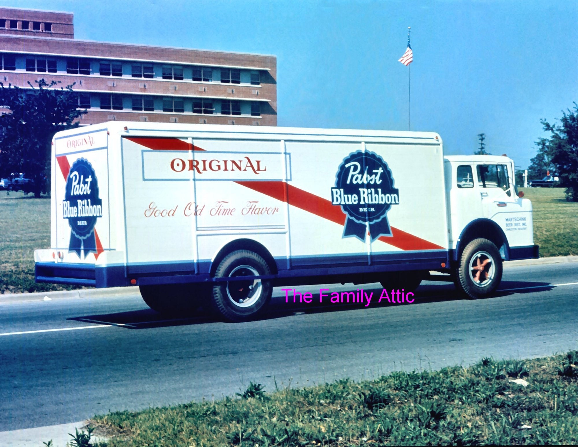 Pabst Blue Ribbon Beer Truck Photo Martschnik Distributors Charleston
