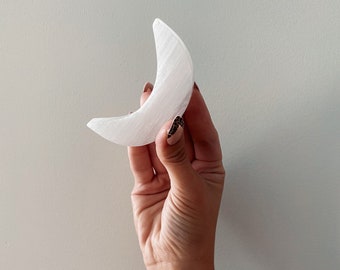 SELENITE CRESCENT MOON