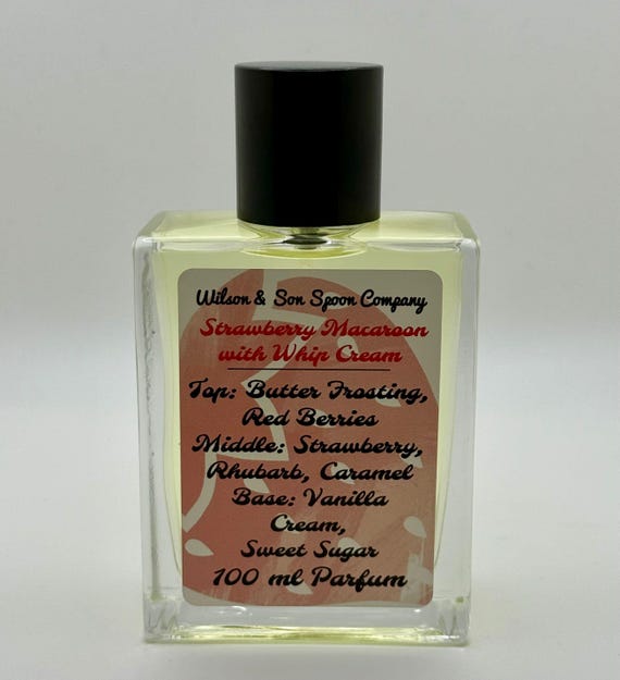 Strawberry Macaroon Extrait 100ml glass bottle