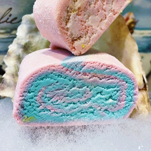 Handgefertigte Jelly Roll Bubble Bar: Duftende Badepraline