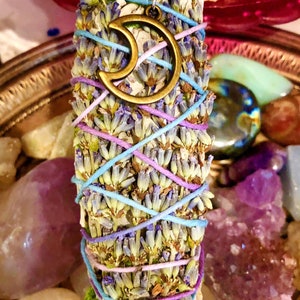 Sacred Sage and Lavender Smudge Kit ~ Sage Bundle,Palo Santo,Energy Clearing,Spiritual Cleansing,Herbal Incense, Apothecary