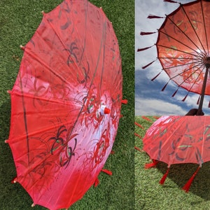 Red nerine lily flowers silk fabric parasol umbrella 1950s 1960s photoshoot rockabilly pin-up