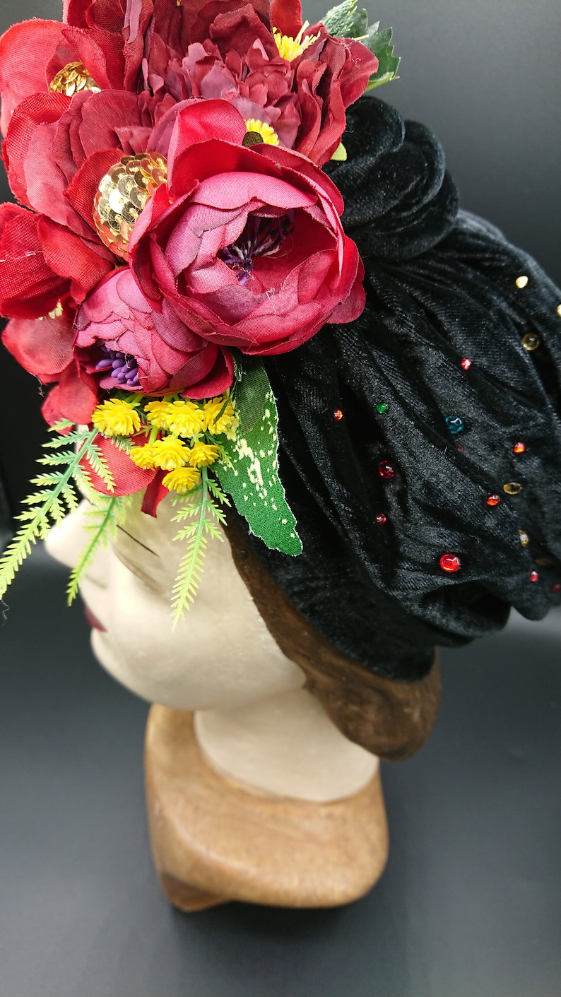 50s Hair Bandanna, Headband, Scarf, Flowers | 1950s Wigs     Black velvet knotted crystal studded turban with detachable burgundy red flower corsage with sequins disco balls retro rockabilly party $37.91 AT vintagedancer.com