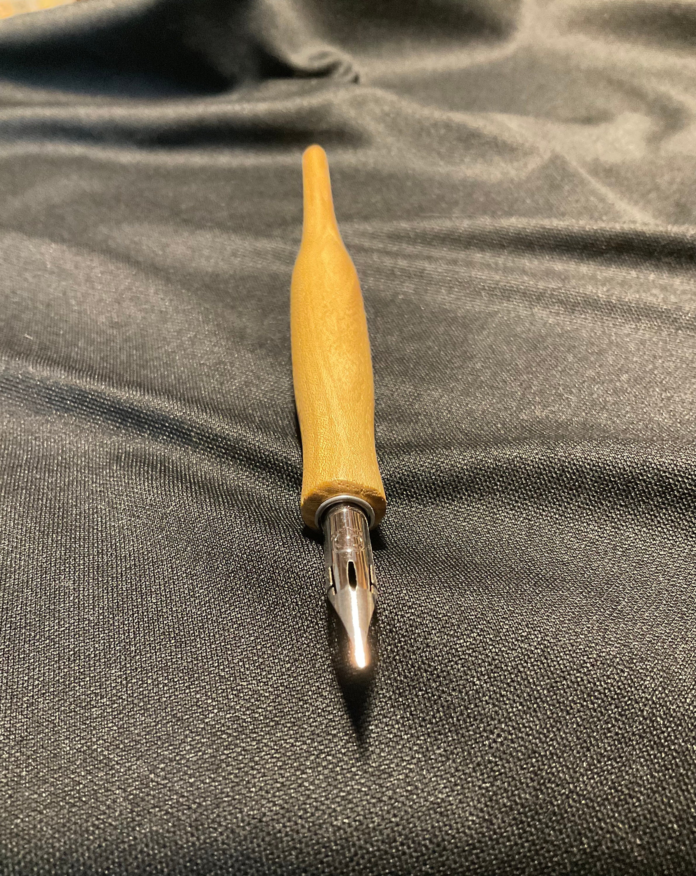Handmade, Acrylic Bullet Oblique Calligraphy Pen (Nib) Holder-NEW