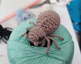 Crochet pattern little spider