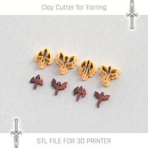 Könnte beinhalten: Ton-Ausstecher für Ohrringe in Form von Fledermäusen und abstrakten Formen. Die Ausstecher sind in Braun- und Beigetönen gehalten. Der Text "Clay Cutter for Earring" und "STL FILE FOR 3D PRINTER" ist sichtbar.