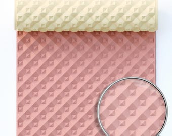 以下が含まれることがあります： ピンクとクリーム色のテクスチャパターンで、幾何学模様が繰り返されています。画像には拡大鏡と、水色の背景に「STL DIGITAL FILE」というテキストが含まれています。