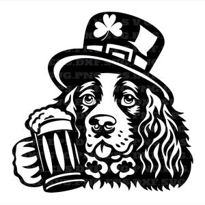 Puede incluir: Ilustración en blanco y negro de un perro con un sombrero de duende con un trébol y sosteniendo una jarra de cerveza. El perro tiene pelo largo y ondulado y una expresión feliz, ideal para el Día de San Patricio.