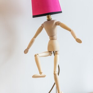 Handcrafted Wooden Mannequin Table Lamp with Luxurious Silk Lampshade - Artisan Sculptural Decor for Home or Office - Unique Boho Lighting Accent. 
Man cave lamp, Dorm light, Christmas Gift
Housewarming Gift
Desk Light, Unusual Gift, Table lamp