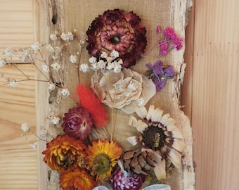 Decorazione da parete in stile boho con legno grezzo e fiori secchi | Decorazione rustica da appendere fatta a mano | Regalo unico per l'inaugurazione della casa, pizzo