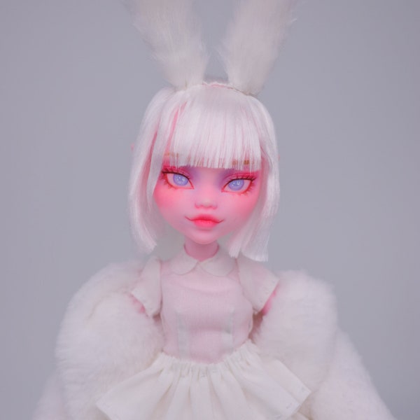 Poupée Monster High OOAK lapin blanc personnalisé G3 Draculaura