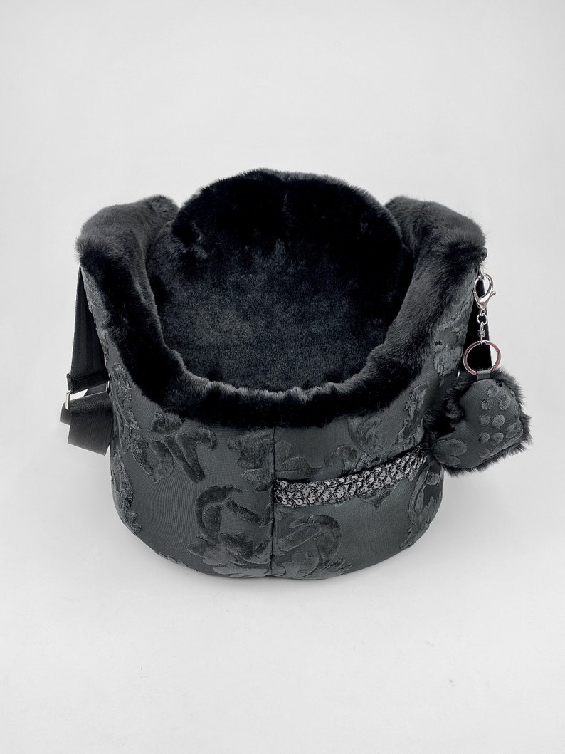 Small black dog carrier bag with round cushion