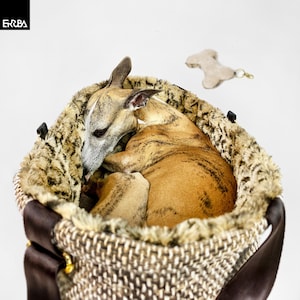 Hundetasche Hundebett mit Schultergurt, Outdoor Kuschelsack Italienisches Windspiel, Hunde Tragetasche Reisebett, Hundereisetasche braun
