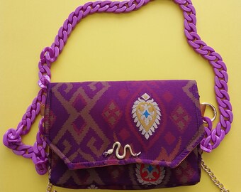 Vintage precious Indian silk brocade pouch, handmade snake costume jewelry, unique piece, French artisanal creation
