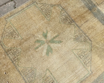 Vintage Turkish Wool Rug: Anatolian Oushak Small Rug, 2.6x3.4 ft