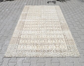 Vintage handvävd turkisk Oushak-matta, 1,6 x 2,7 m, beige anatolisk matta