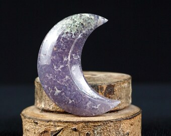 Natural Grape Agate Crescent Cabochon – Unique Purple Crystal for Jewelry Making