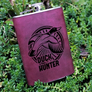 Duck Hunter Flask/Duck in Flight/Customizable/Stainless Steel Flask/Barware Gift Groomsman Gift Personalized Flask Engraved gift Duck Hunter
