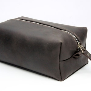 XL Leather Toiletry Bag Personalized Gift For Men Boyfriend Birthday Gift For Dad Groomsmen Gift Birthday Gift For Him Fathers Day Gift