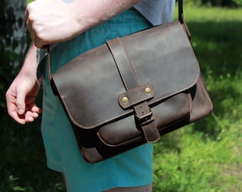 2020 Handmade Vintage style ,Messenger bag, Brown Saddle style handbag , shoulder bag, cross-body bag in genuine leather bag 2020