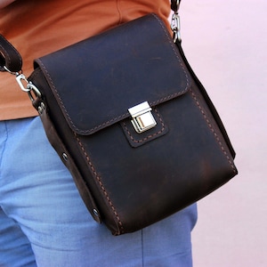 Mens shoulder bag, Small leather bag for men, Leather bag strap, Vintage leather crossbody, Minimalist purse, Classic leather bag