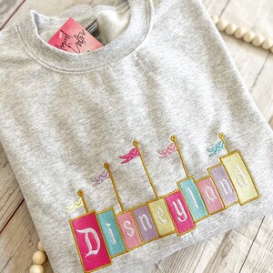 Dland besticktes Sweatshirt mit Rundhalsausschnitt - Ash