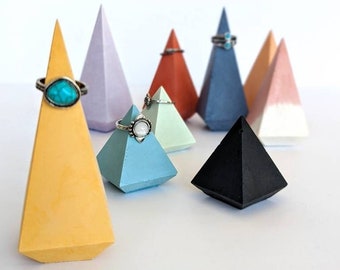 PYRAMID Concrete Ring Holder | 23 Colours | Unisex Wedding Band Holder | Nightstand Engagement Ring Holder | Jewellery Ring Cone Display