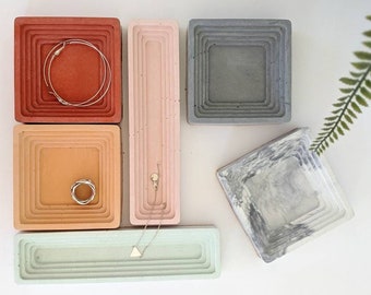 Square RIDGE Concrete Tray | 23 Colours | Multi-use Incense Holder Tray | Minimalist Trinket Dish | Boho Catchall Plate | Scandi Ring Dish