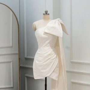Wedding Reception dress for bride, Mini bridal dress with bow on shoulder, Pearl wedding dress