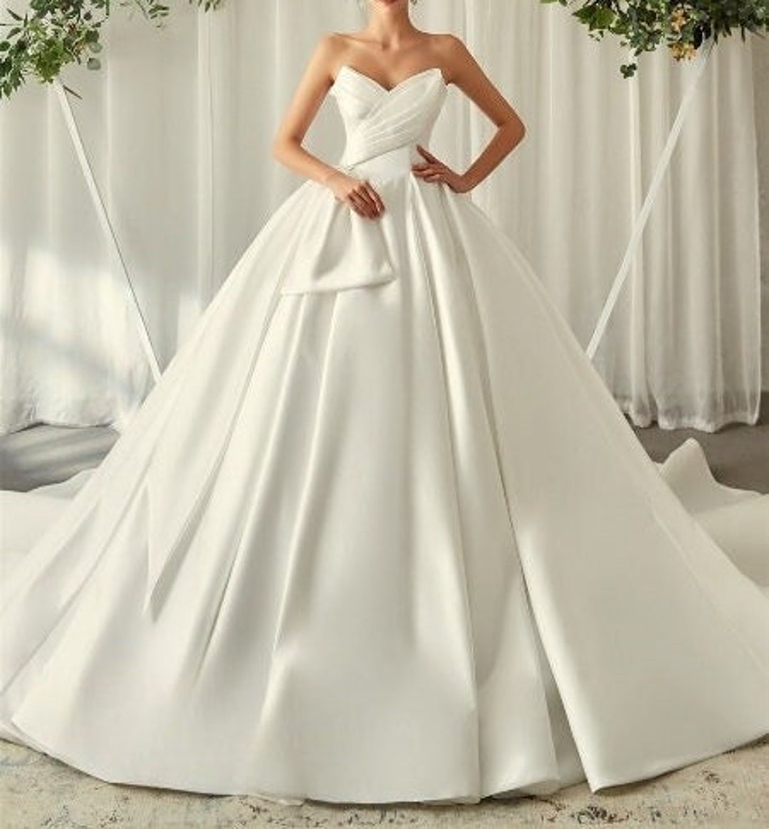 Cute Sweetheart Neck Ball Gown White Satin Lace Formal Birthday Party Dress With Bow main image 1
