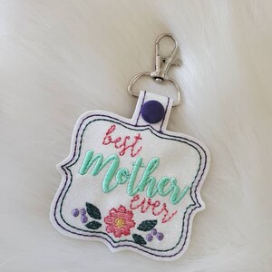 Mom keychain, embroidered keychain, mother&#39;s day gift, gift for mom, mommy keychain, new mom gift, mother keyring, mom gift, #1 mom gift
