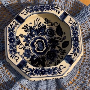 Vintage Delft’s Blauw Handwerk Ashtray