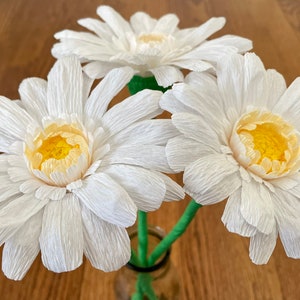 White Crepe Paper Gerber Daisy Bouquet, First Wedding Gift, Mother’s Day Bouquet, Crepe Paper Flowers. (3 Blooms).